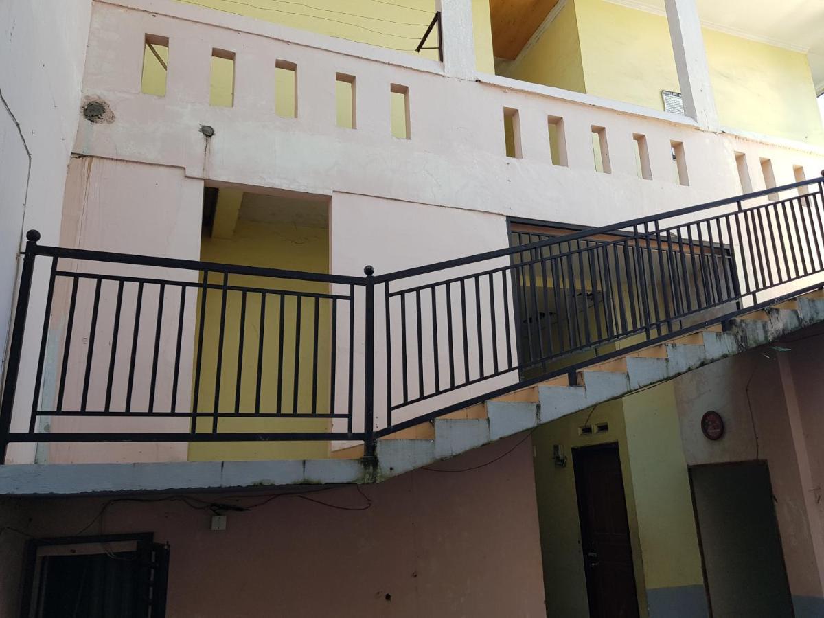 Oyo 93162 Cempaka Syariah Hotel Medan Ngoại thất bức ảnh